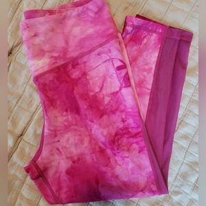 ZYIA Pink Hendrix Pocket Light n Tight Capri Leggings